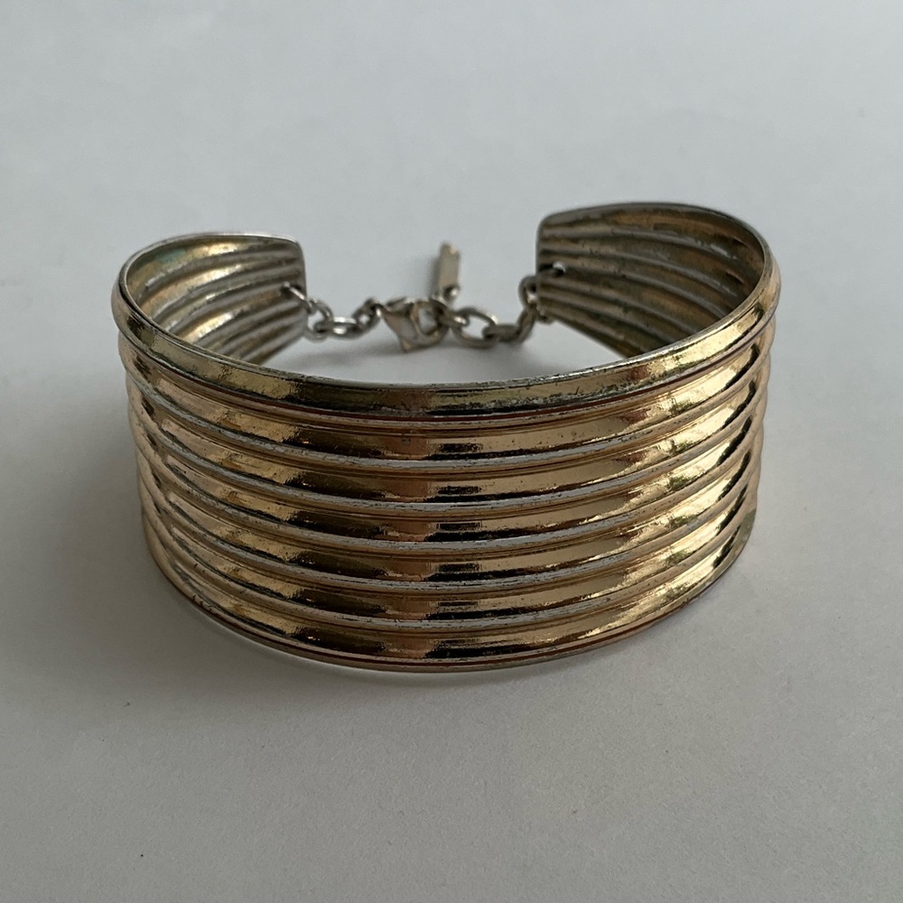 Vintage Nine West 90s Y2K Gold Chunky Minimalist Bangle Cuff Bracelet